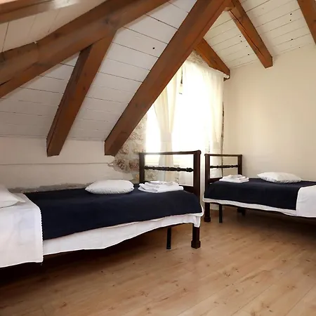 Carrara فندق مبيت وإفطار 3*