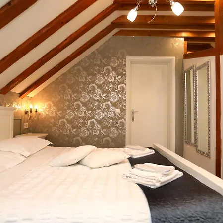 Carrara تروغير