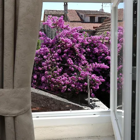 Carrara فندق مبيت وإفطار تروغير