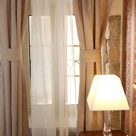 Carrara فندق مبيت وإفطار