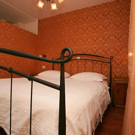 Carrara Frühstückspension 3*