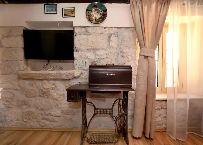 Carrara Bed & Breakfast