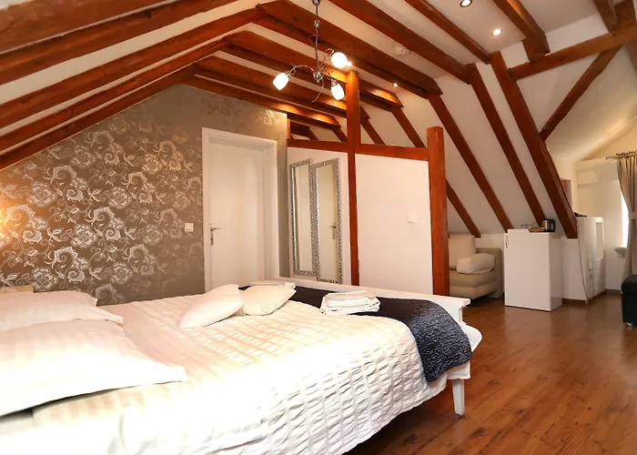 Carrara Bed & Breakfast Traù