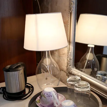 Carrara Bed & Breakfast 3*