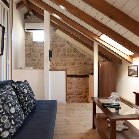 Carrara ベッド・アンド・ブレックファスト 3*