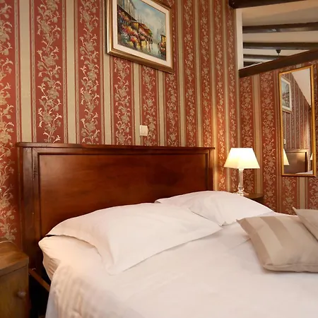 Carrara 3* トロギール