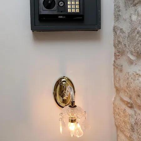 Carrara トロギール