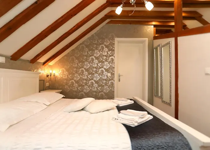 Carrara Трогир