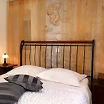 Carrara Panzió
