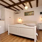 Carrara Panzió