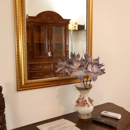 Carrara Bed & Breakfast