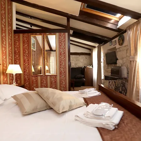 Bed & Breakfast Carrara